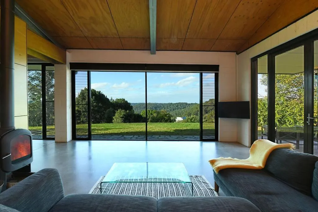 Upper House Villa Maleny Holiday home
